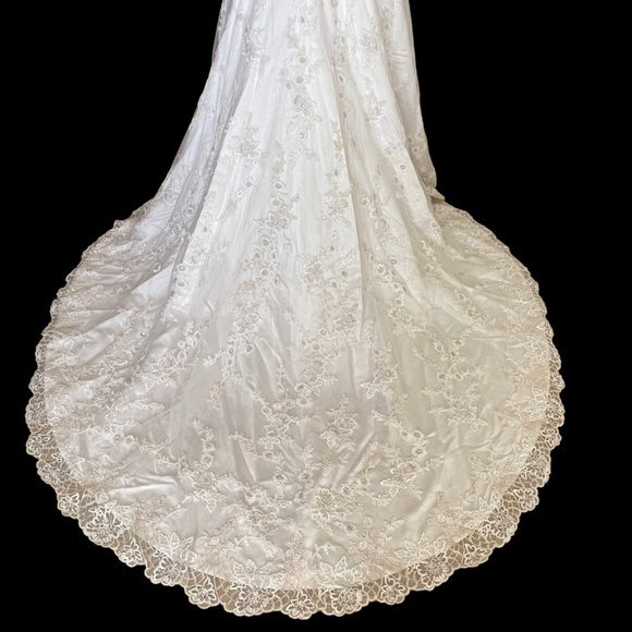 Casa Blanca Bridal Wedding Gown Dress Size 6 White French Bustle A-Line Timeless - Picture 9 of 12